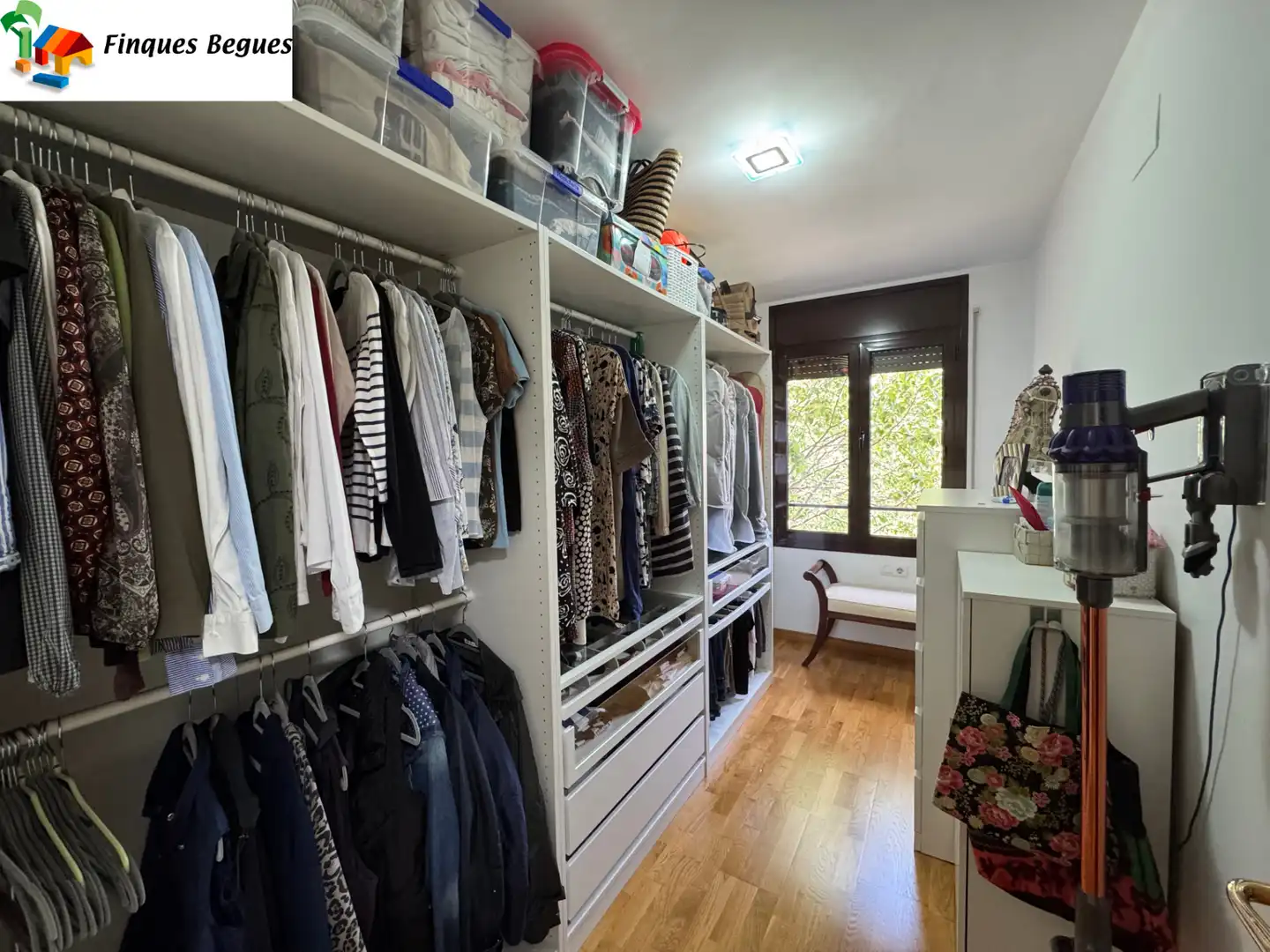 Habitación de Dúplex en venta en Begues con Calefacción, Parquet y Terraza