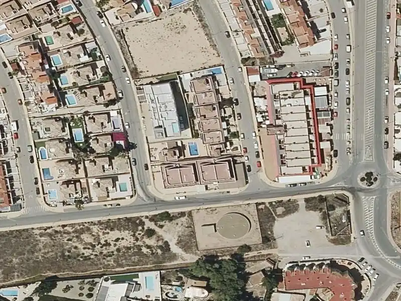 Flat for sale in Aneto, ampliación Filipinas 2
