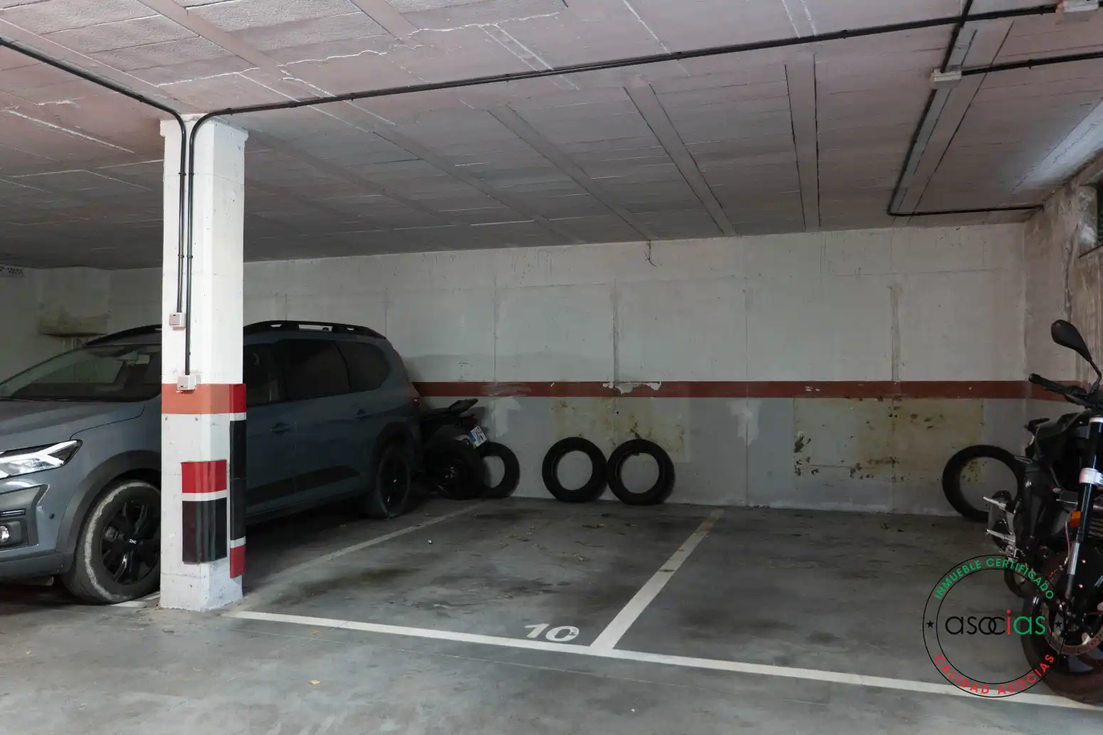 Parking de Piso en venta en Gijón  con Calefacción, Parquet y Trastero