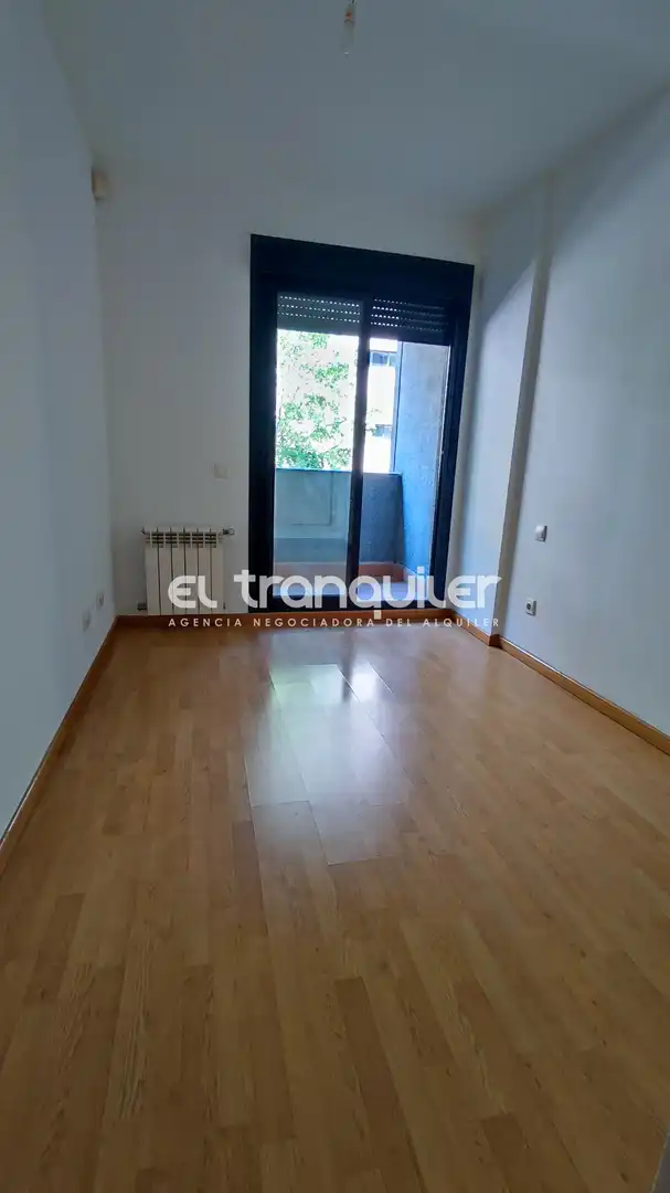 Flat for rent in Calle Tubas, Cuatro vientos