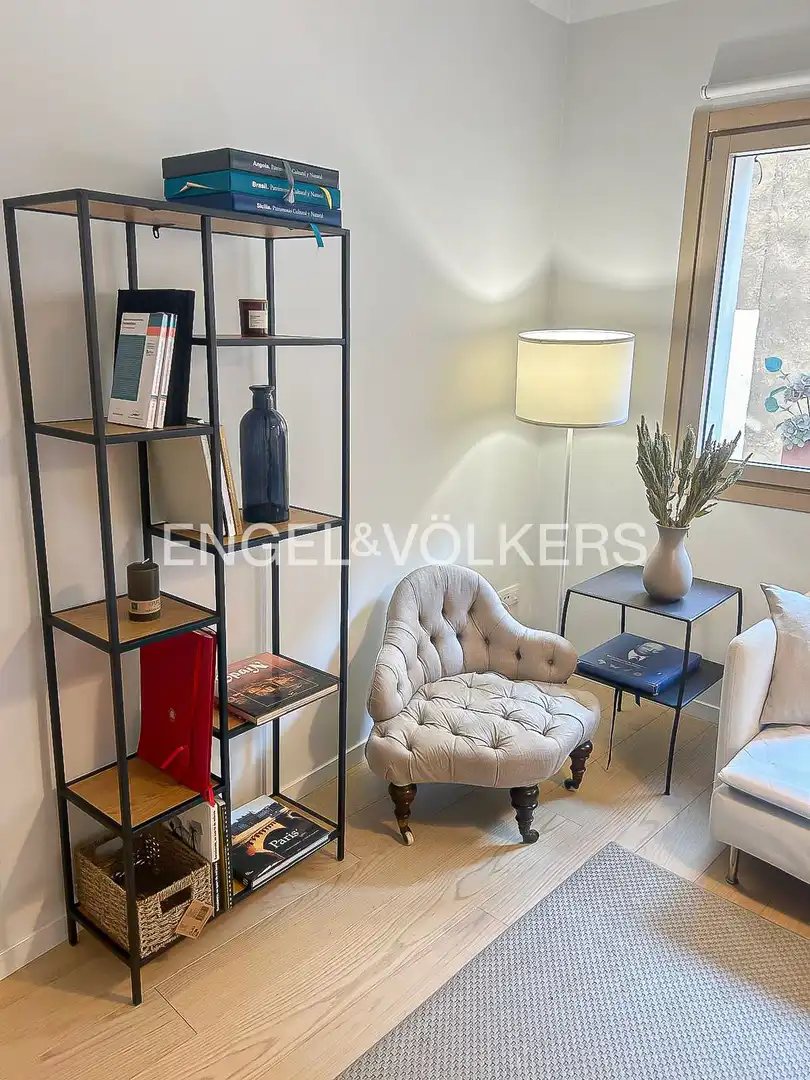 Living room of Flat for rent in Madrid  with Air Conditioner, Heating and Furnished