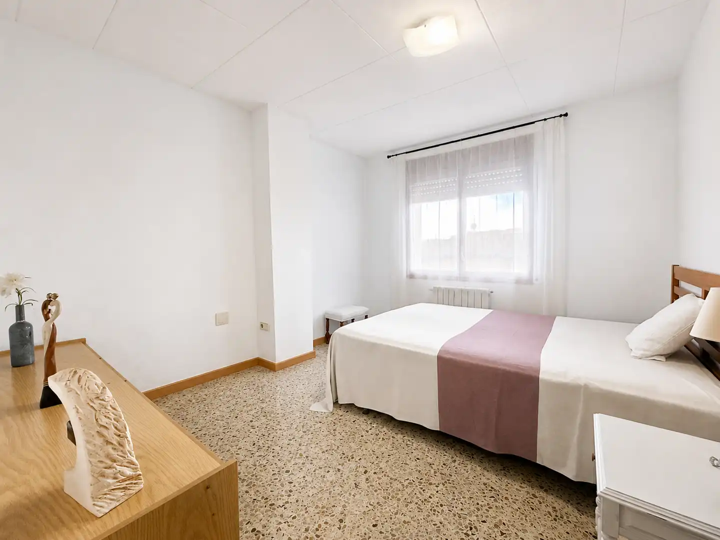 Habitación de Casa adosada en venta en Manlleu con Calefacción, Jardín privado y Terraza