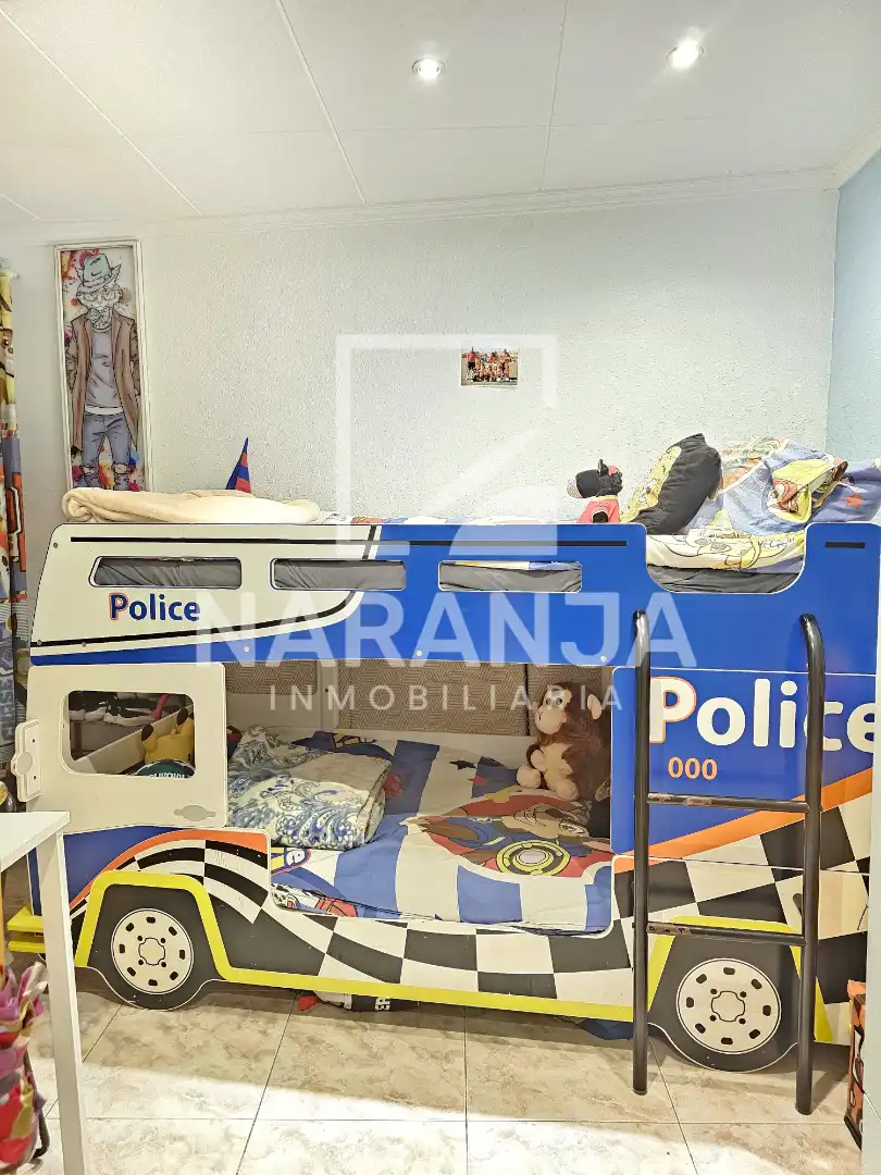 Bedroom of Flat for sale in Barcelona