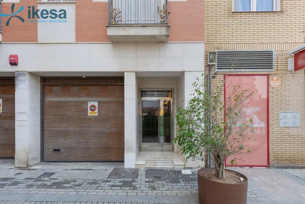 Vista exterior de Dúplex en venda en  Huelva Capital amb Balcó