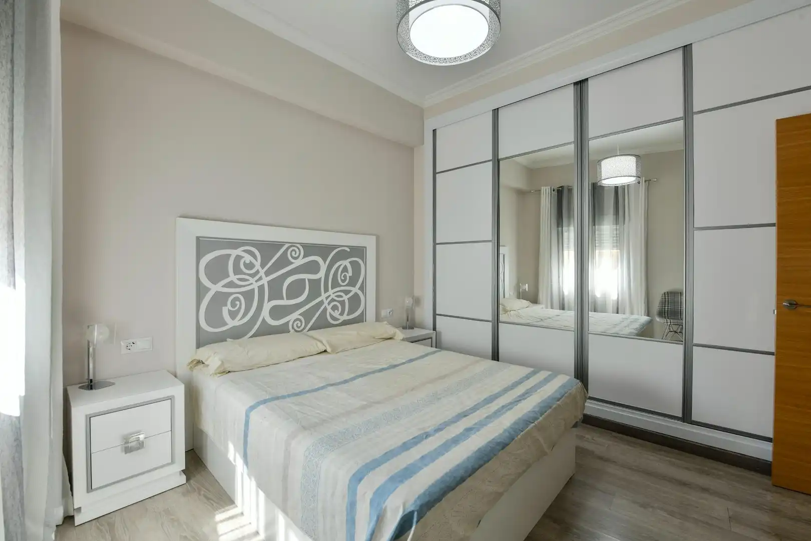 Bedroom of Flat for sale in  Palma de Mallorca  with Air Conditioner, Storage room and Balcony