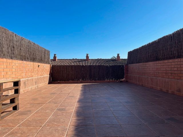 Vista exterior de Casa o xalet de lloguer en Tiana amb Calefacció, Terrassa i Traster