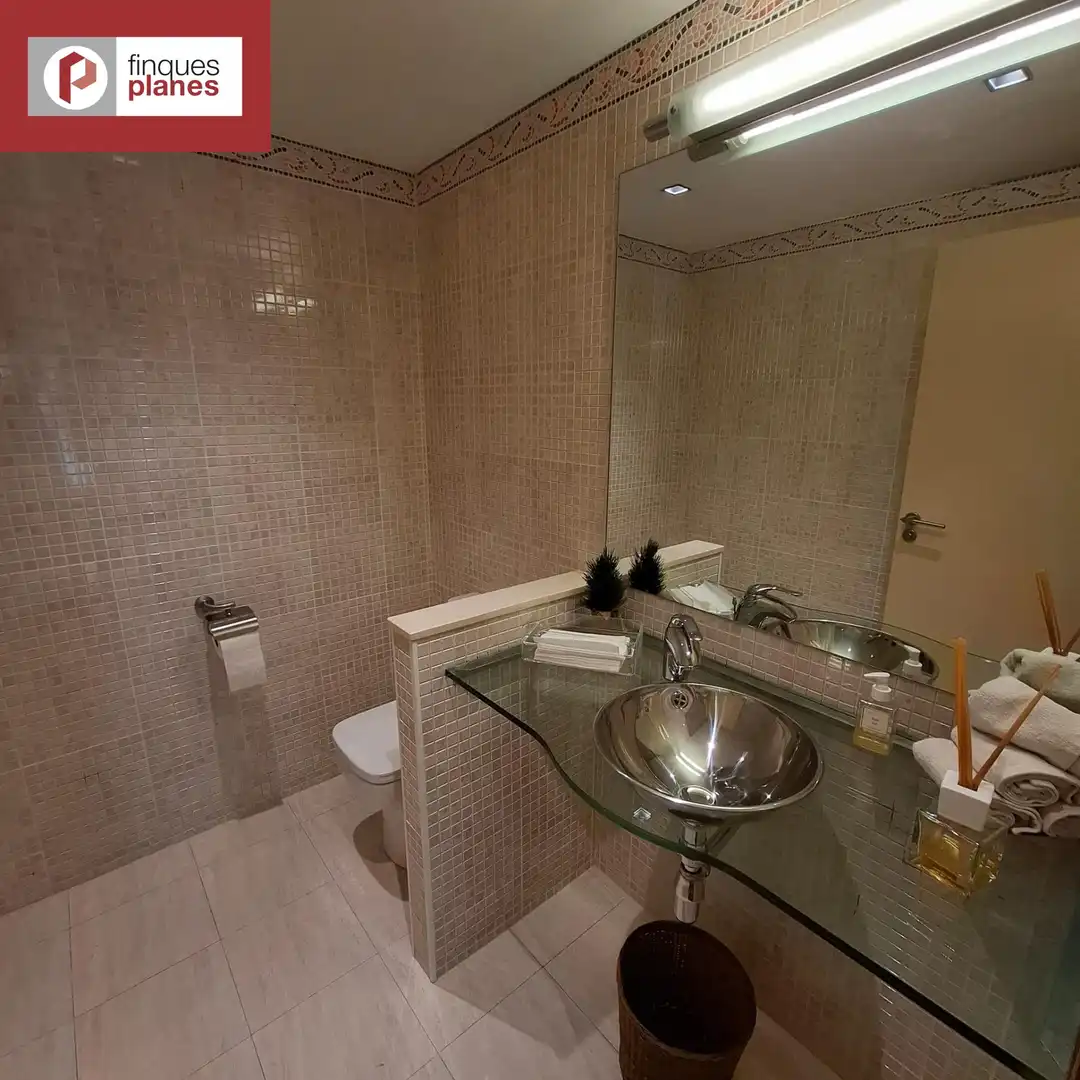Badezimmer von Wohnung zum Verkauf in La Seu d'Urgell mit Heizung, Parkett und Abstellraum