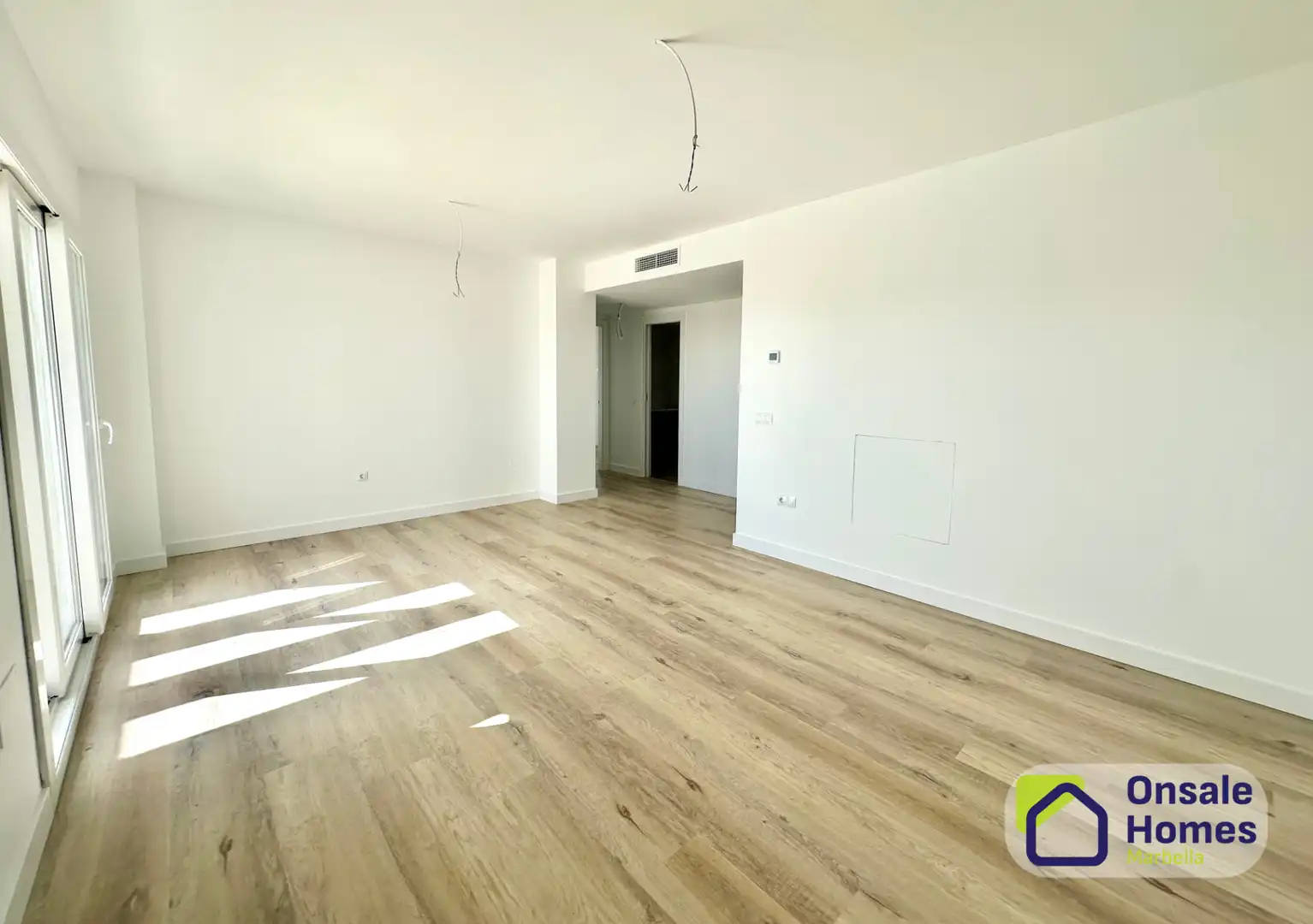 Dachboden zur Miete in Marbella mit Klimaanlage, Terrasse und Abstellraum