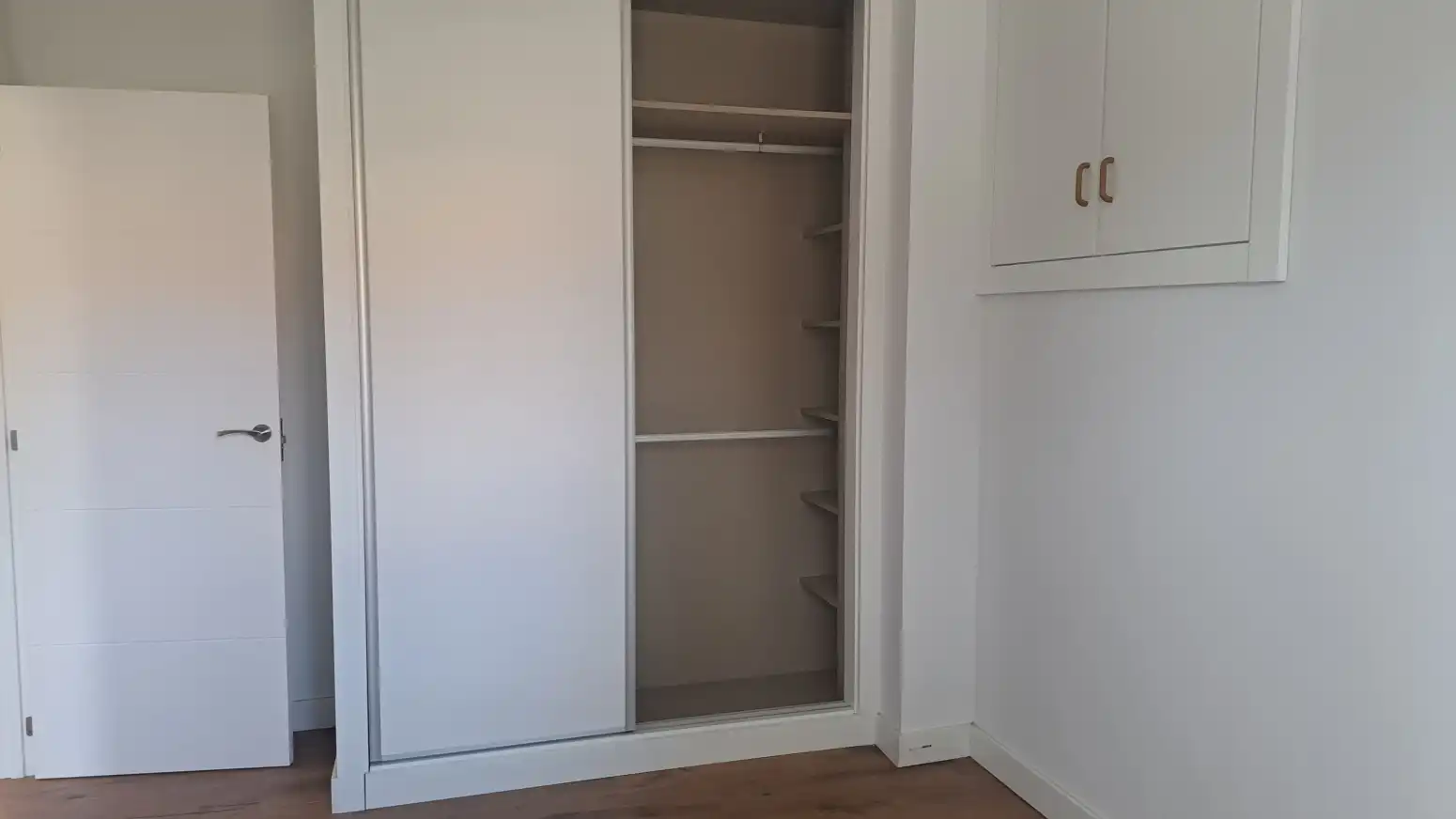 Habitación de Piso de alquiler en Gijón  con Calefacción
