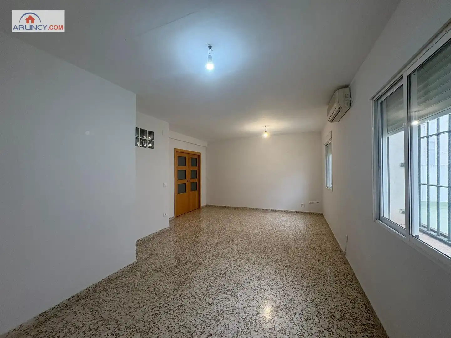 Piso de alquiler en Sevilla con Aire acondicionado y Balcón