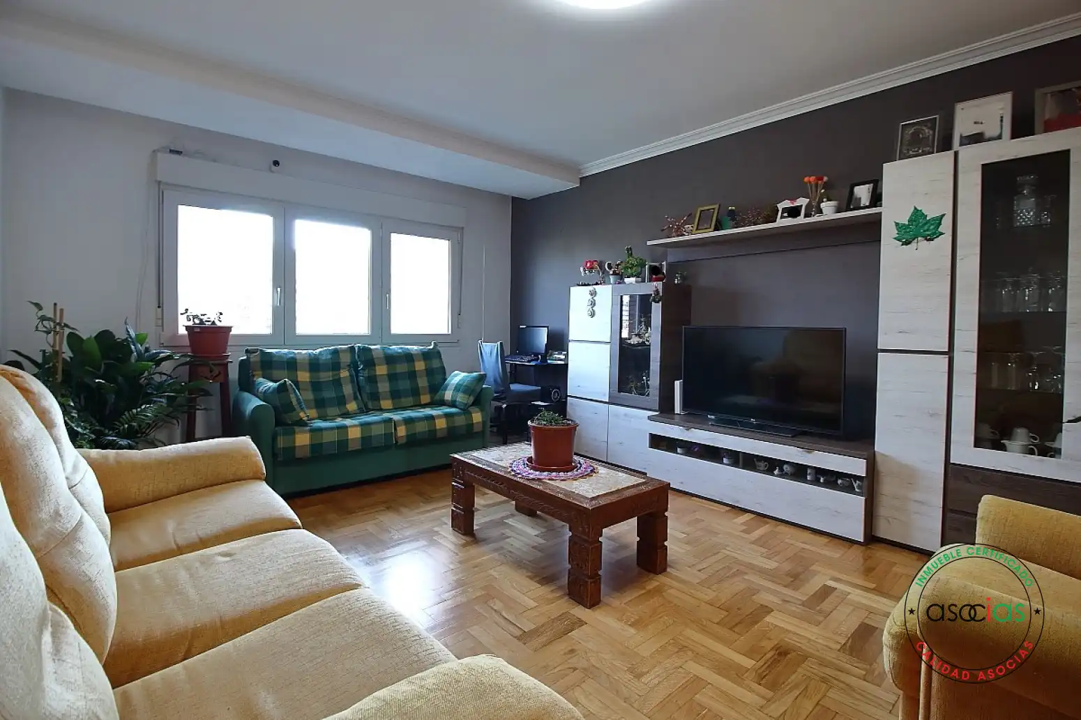 Sala d'estar de Pis en venda en Gijón  amb Calefacció i Parquet