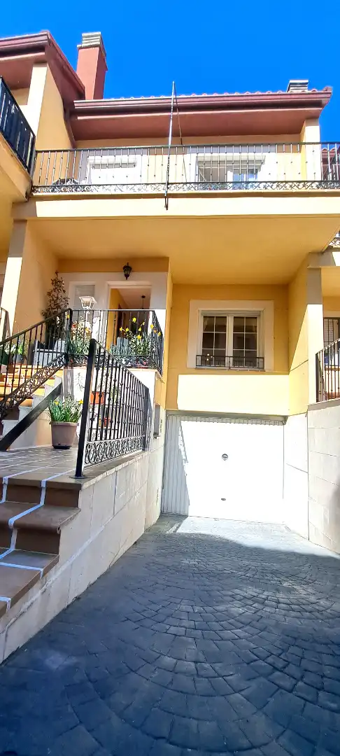 Exterior view of Detached homes for sale in Pedrezuela  with Heating and Terrace