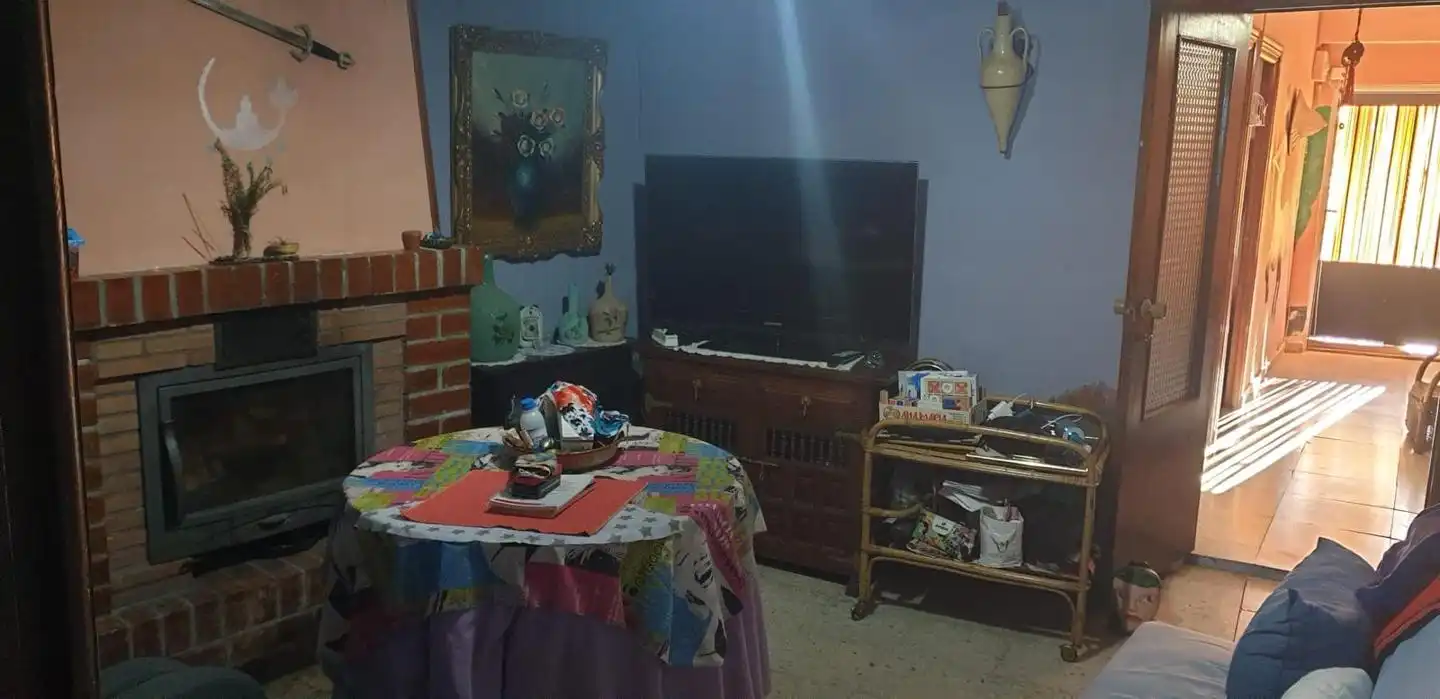 Sala d'estar de Casa o xalet en venda en Alcázar del Rey amb Traster