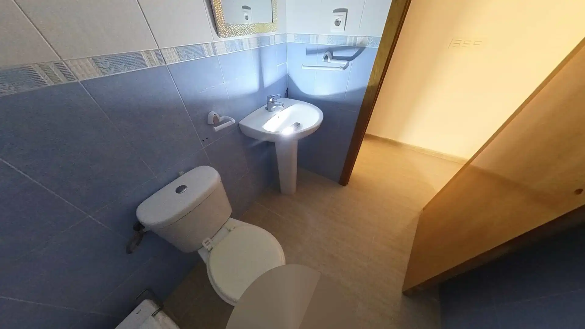Baño de Piso en venta en Murcia con Trastero y Balcón
