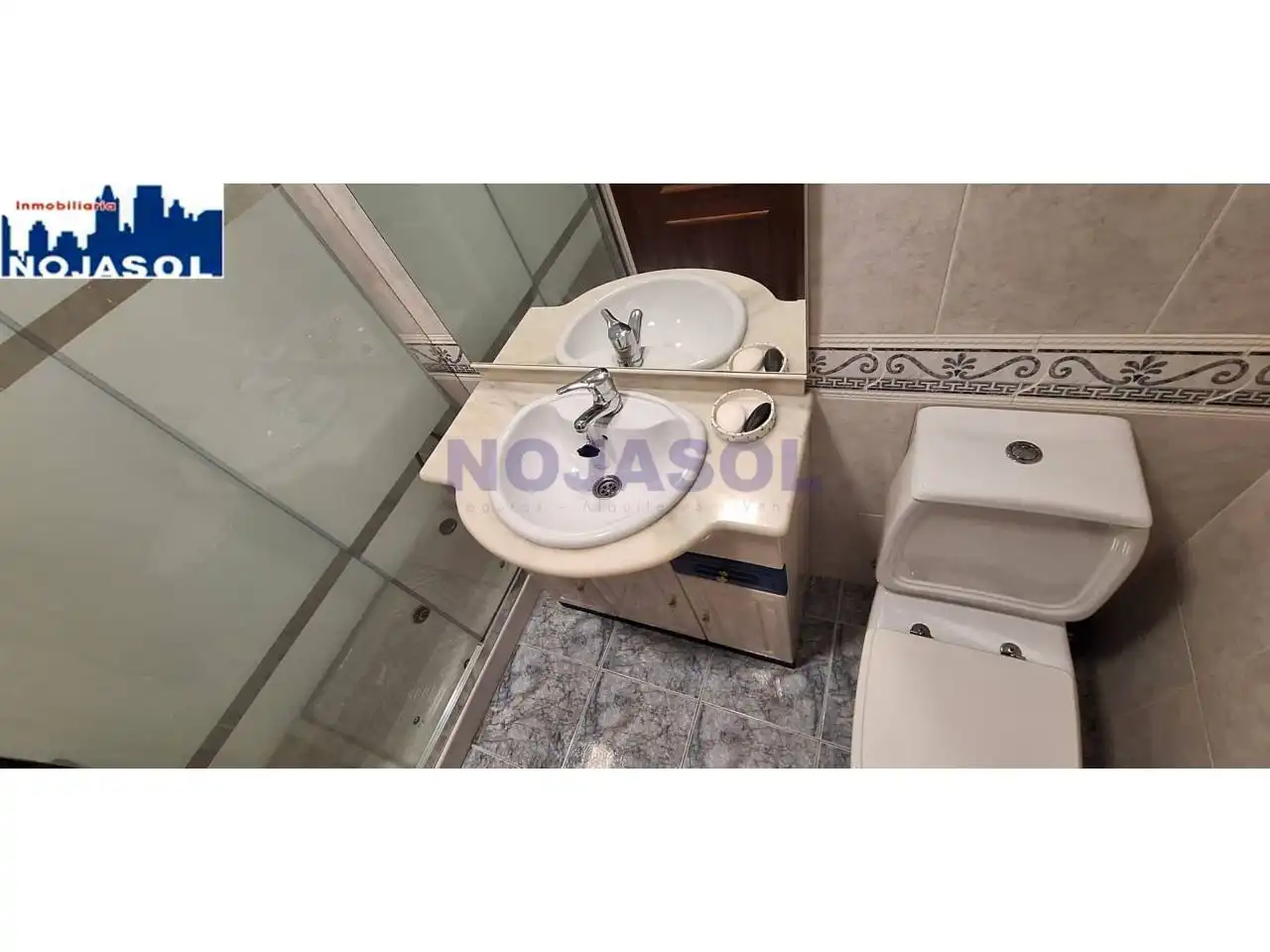 Baño de Apartamento de alquiler en Noja con Calefacción, Terraza y Amueblado