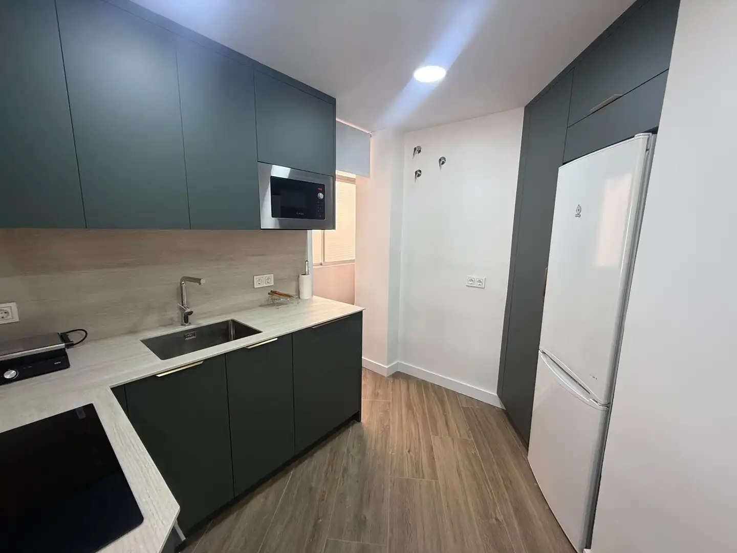 Küche von Wohnung zur Miete in Almería mit Klimaanlage, Terrasse und Möbliert