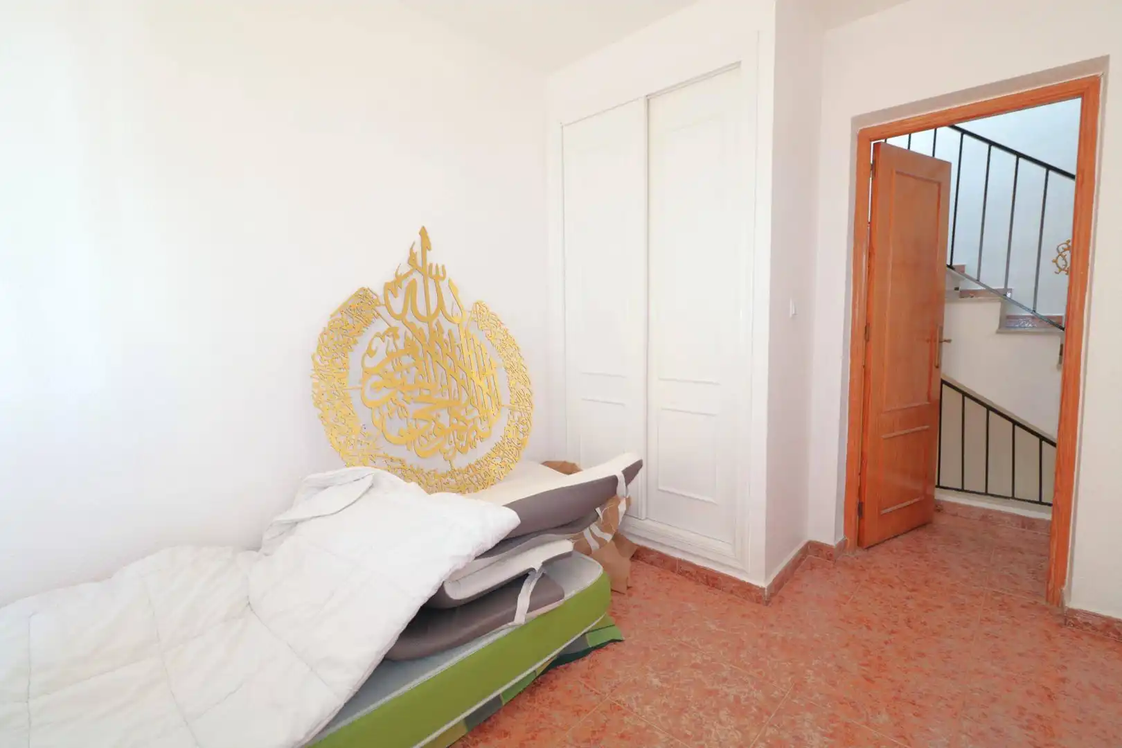 Habitación de Piso en venta en Torrevieja con Jardín privado, Amueblado y Piscina comunitaria