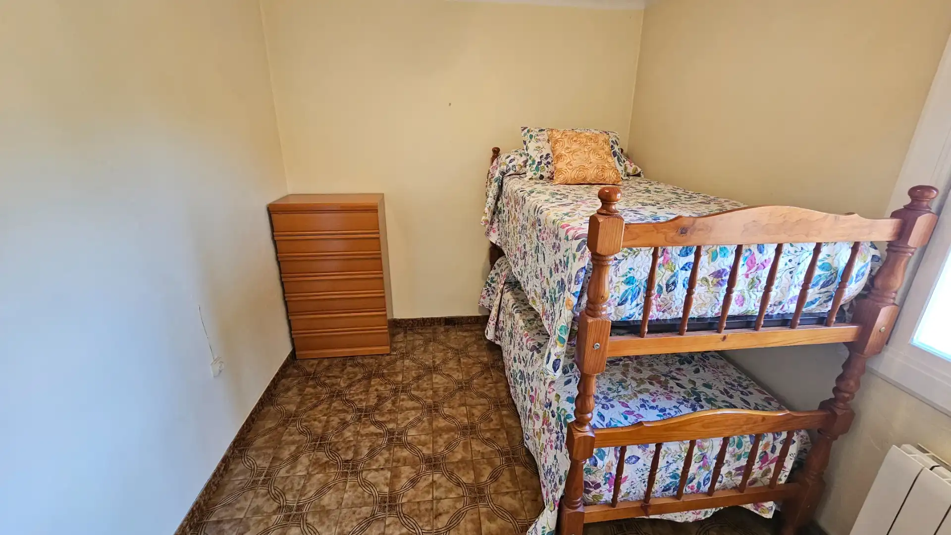 Schlafzimmer von Wohnung zum Verkauf in Sabadell mit Klimaanlage, Heizung und Balkon