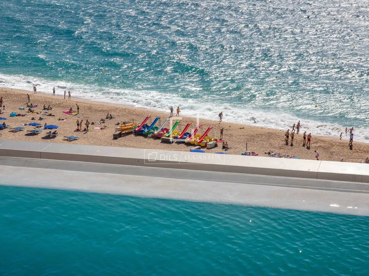 Außenansicht von Wohnung zum Verkauf in Lloret de Mar mit Klimaanlage, Terrasse und Schwimmbad