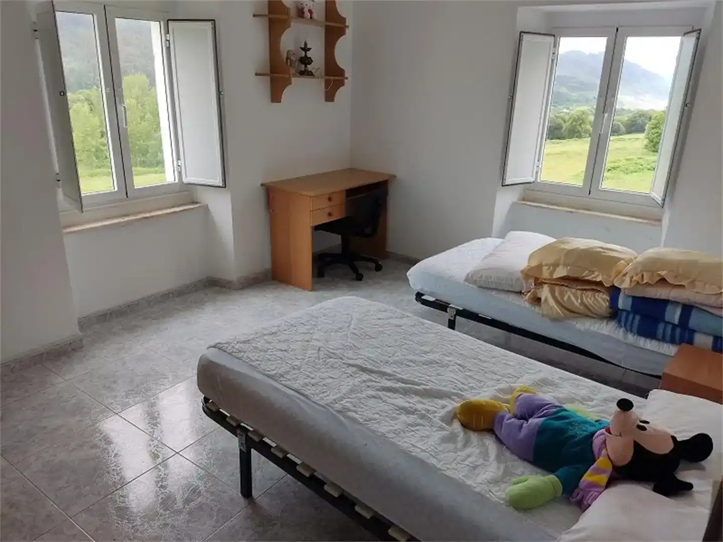 Habitación de Casa o chalet de alquiler en Xove con Jardín privado, Trastero y Amueblado
