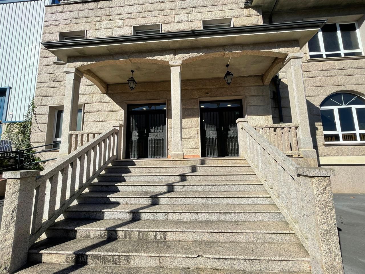 Vista exterior de Pis en venda en Castro-Urdiales amb Calefacció i Moblat