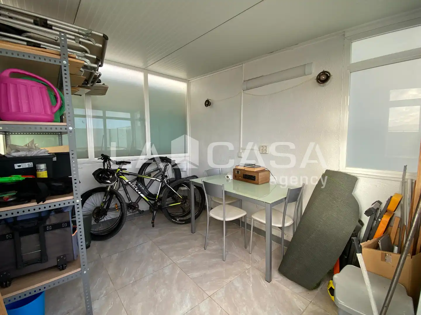Ático en venta en Santa Coloma de Gramenet con Calefacción, Terraza y Trastero