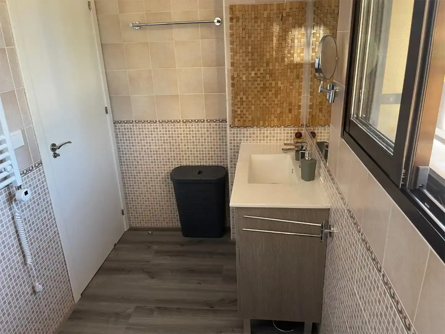 Bathroom of Flat for sale in Orihuela  with Air Conditioner, Parquet flooring and Storage room