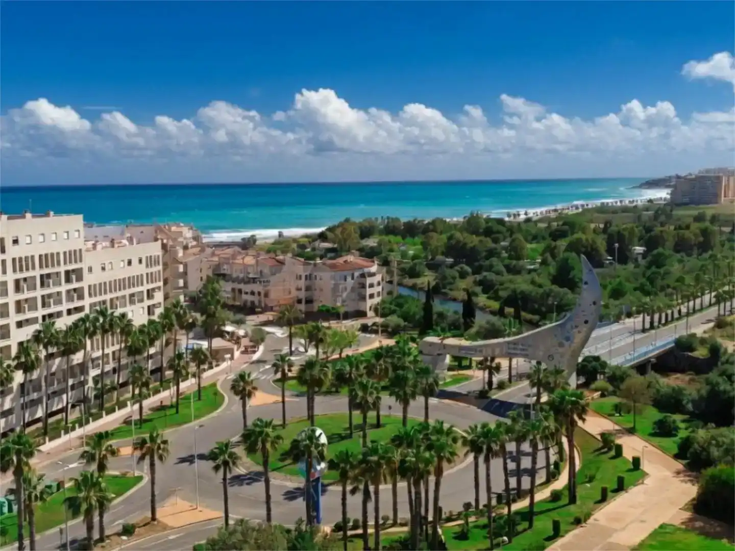 Vista exterior de Pis en venda en Oropesa del Mar / Orpesa amb Aire condicionat, Piscina i Balcó