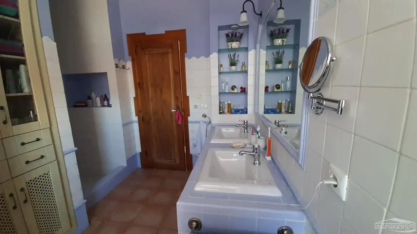 Baño de Casa o chalet en venta en Lucena con Aire acondicionado, Terraza y Trastero