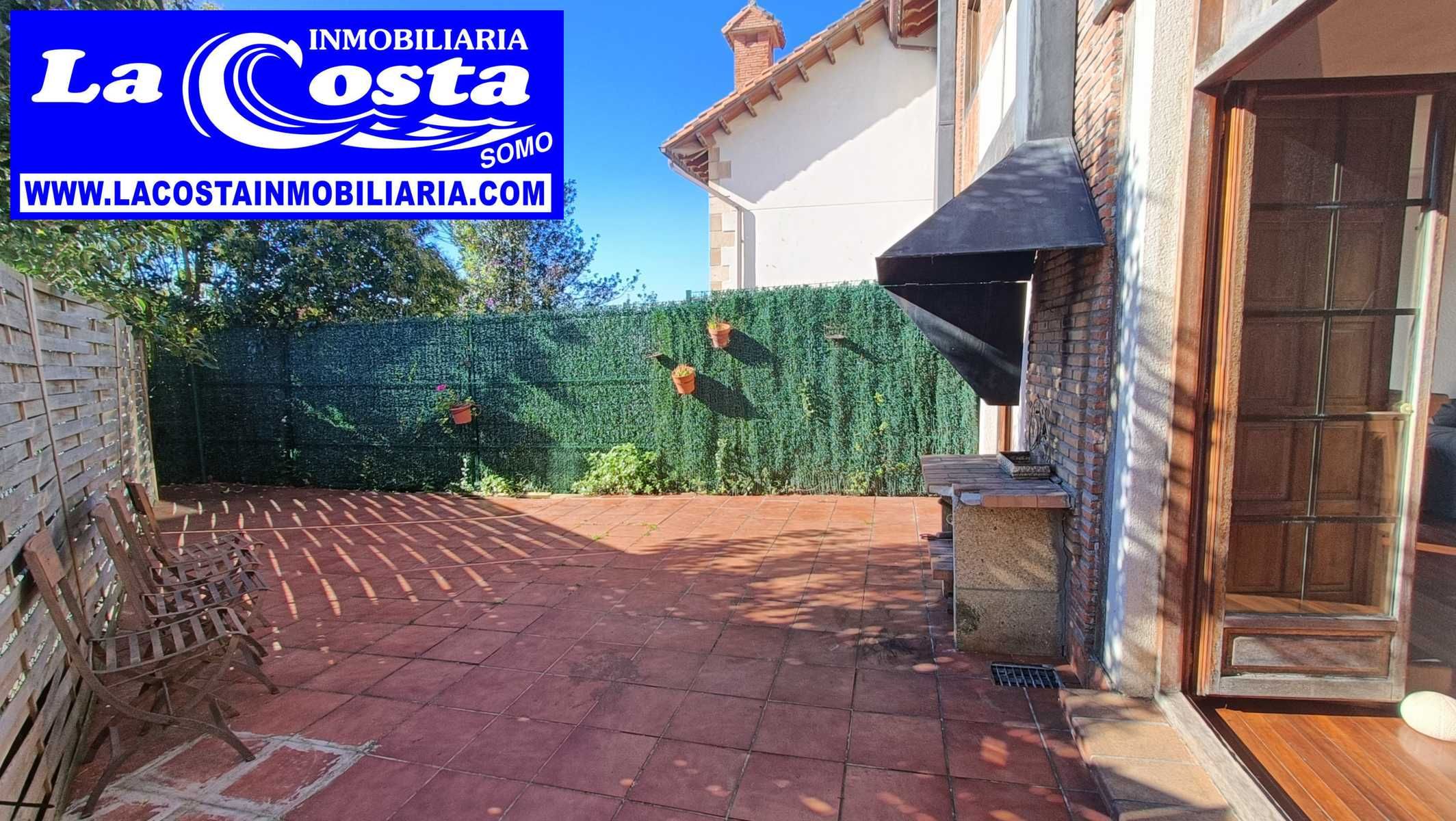Vista exterior de Casa adosada en venda en Ribamontán al Mar amb Calefacció, Terrassa i Moblat