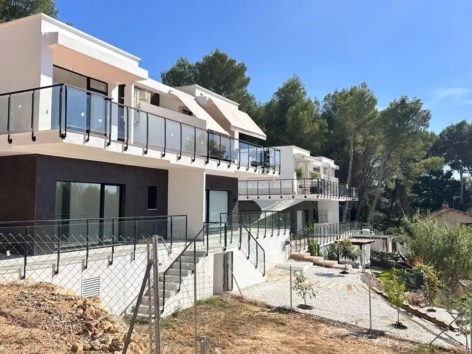 Vista exterior de Casa o chalet en venta en Chiva con Aire acondicionado y Terraza