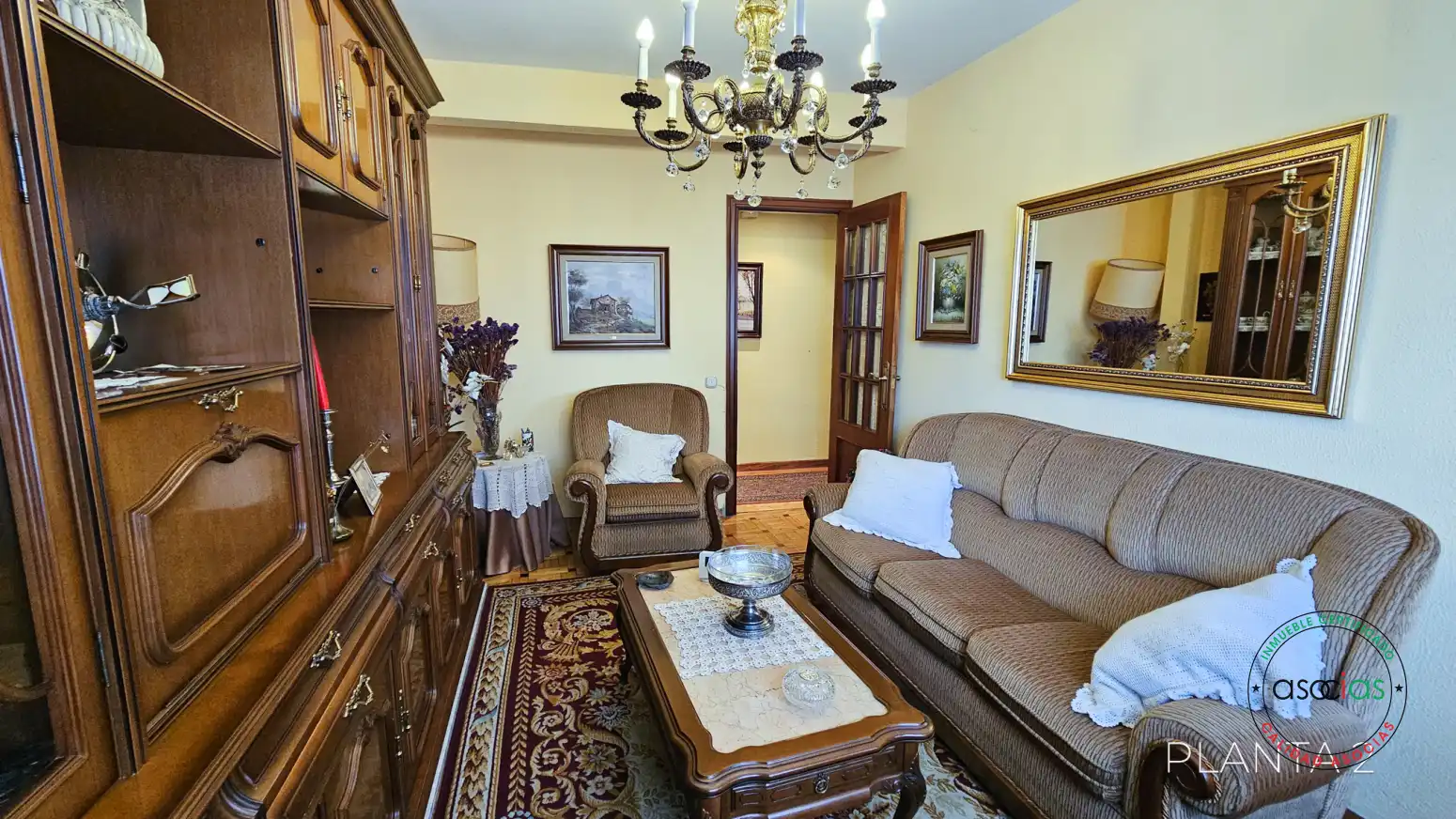 Sala d'estar de Edifici en venda en Tineo
