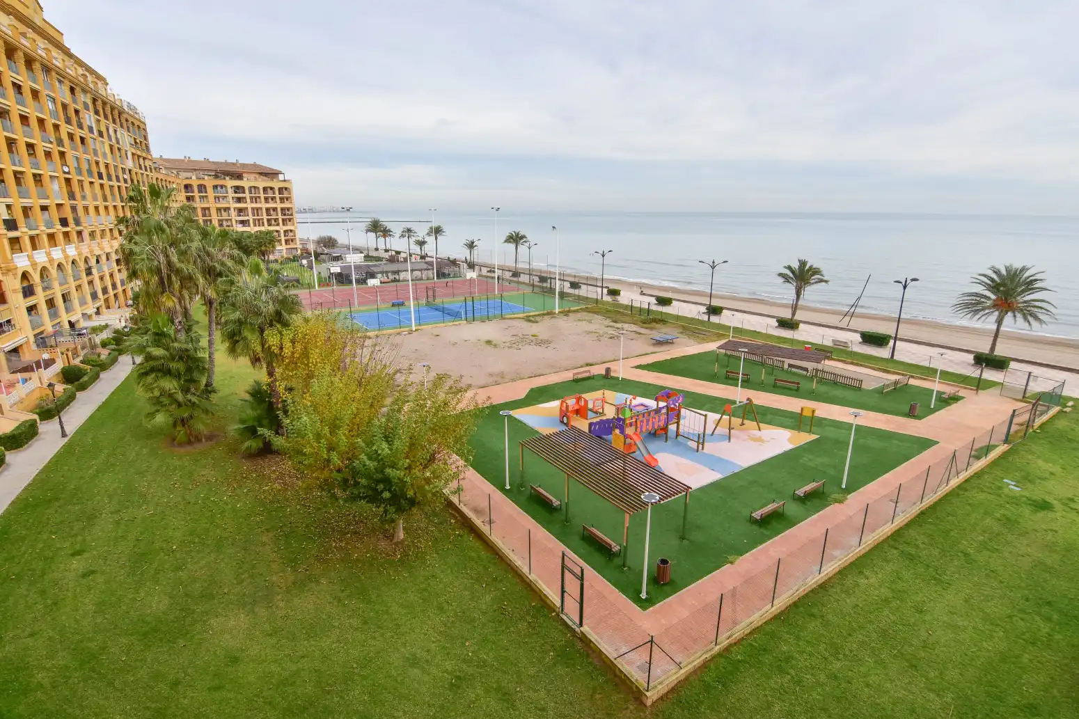 Flat for rent in Alboraya - CL BATLLE, Port Saplaya