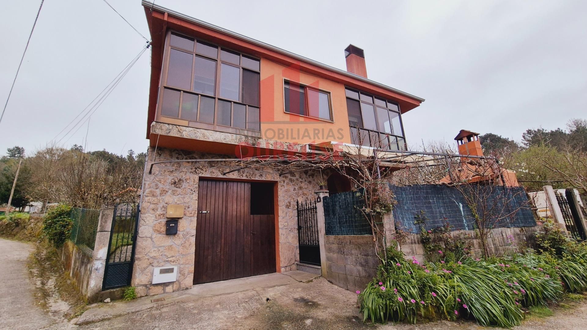 Vista exterior de Casa o xalet en venda en Ourense Capital  amb Calefacció i Balcó
