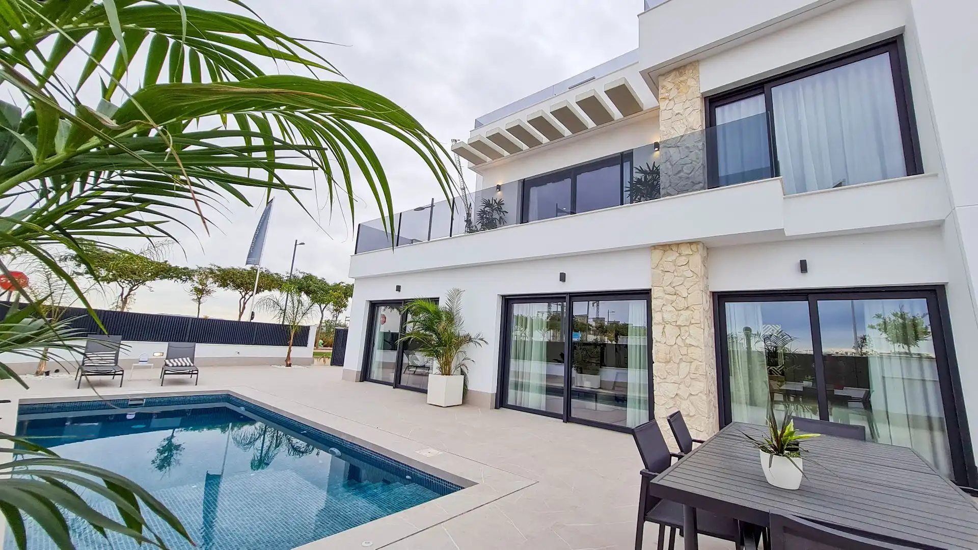 Villa avec piscine à vendre à Aviador  Miguel Galindo, imagen 3