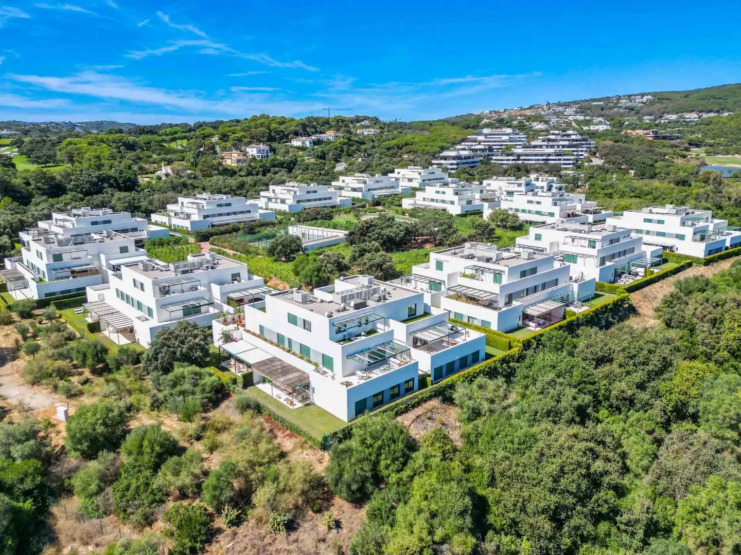 Vista exterior de Planta baja en venta en Sotogrande con Aire acondicionado, Calefacción y Jardín privado
