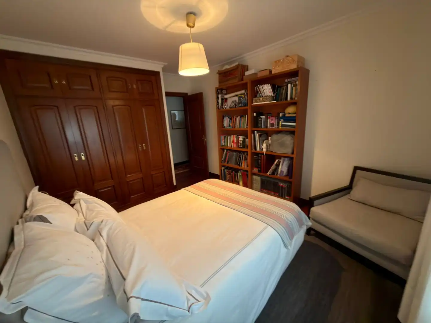 Habitación de Piso en venta en Pontevedra Capital  con Calefacción, Parquet y Trastero