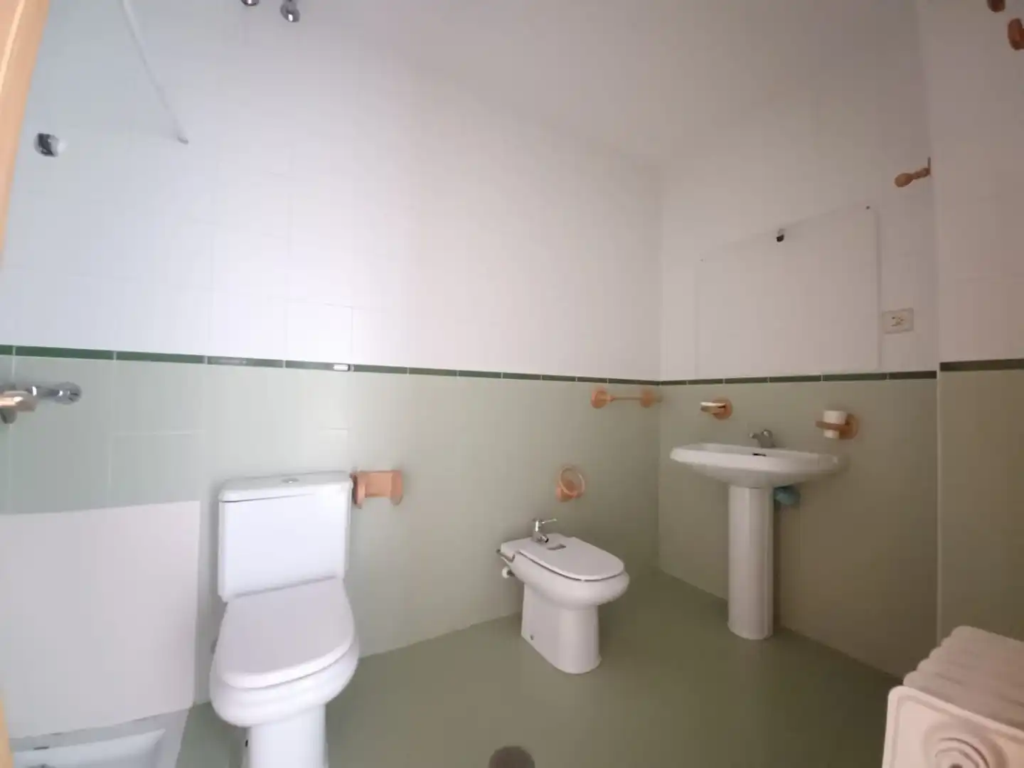 Bathroom of Flat for sale in Loja  with Terrace and Balcony