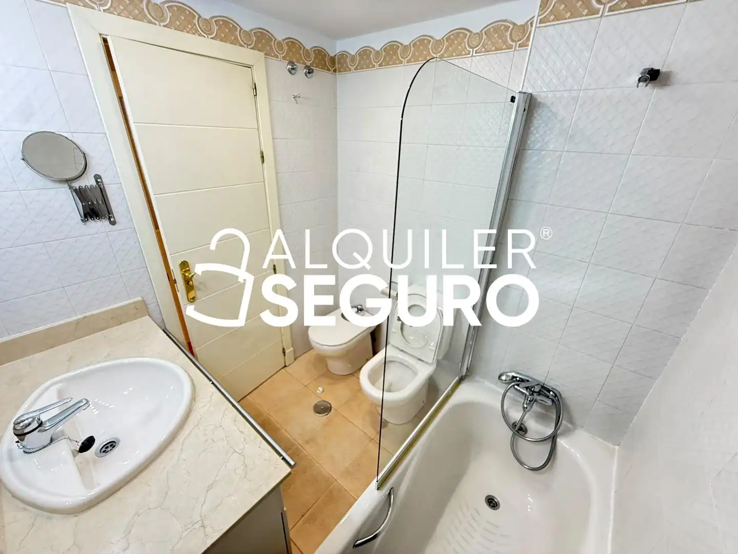 Baño de Piso de alquiler en Madrid con Aire acondicionado, Calefacción y Piscina