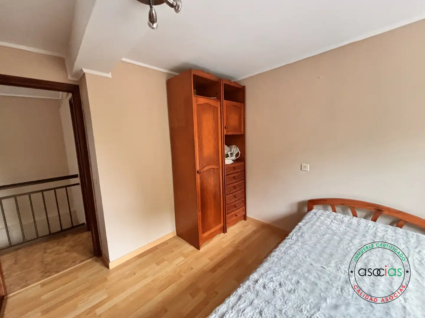 Schlafzimmer von Einfamilien-Reihenhaus zum Verkauf in Ribadeo mit Heizung und Abstellraum