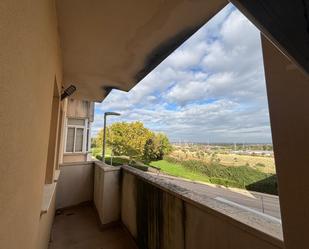 Vista exterior de Apartament en venda en Cáceres Capital amb Aire condicionat i Terrassa