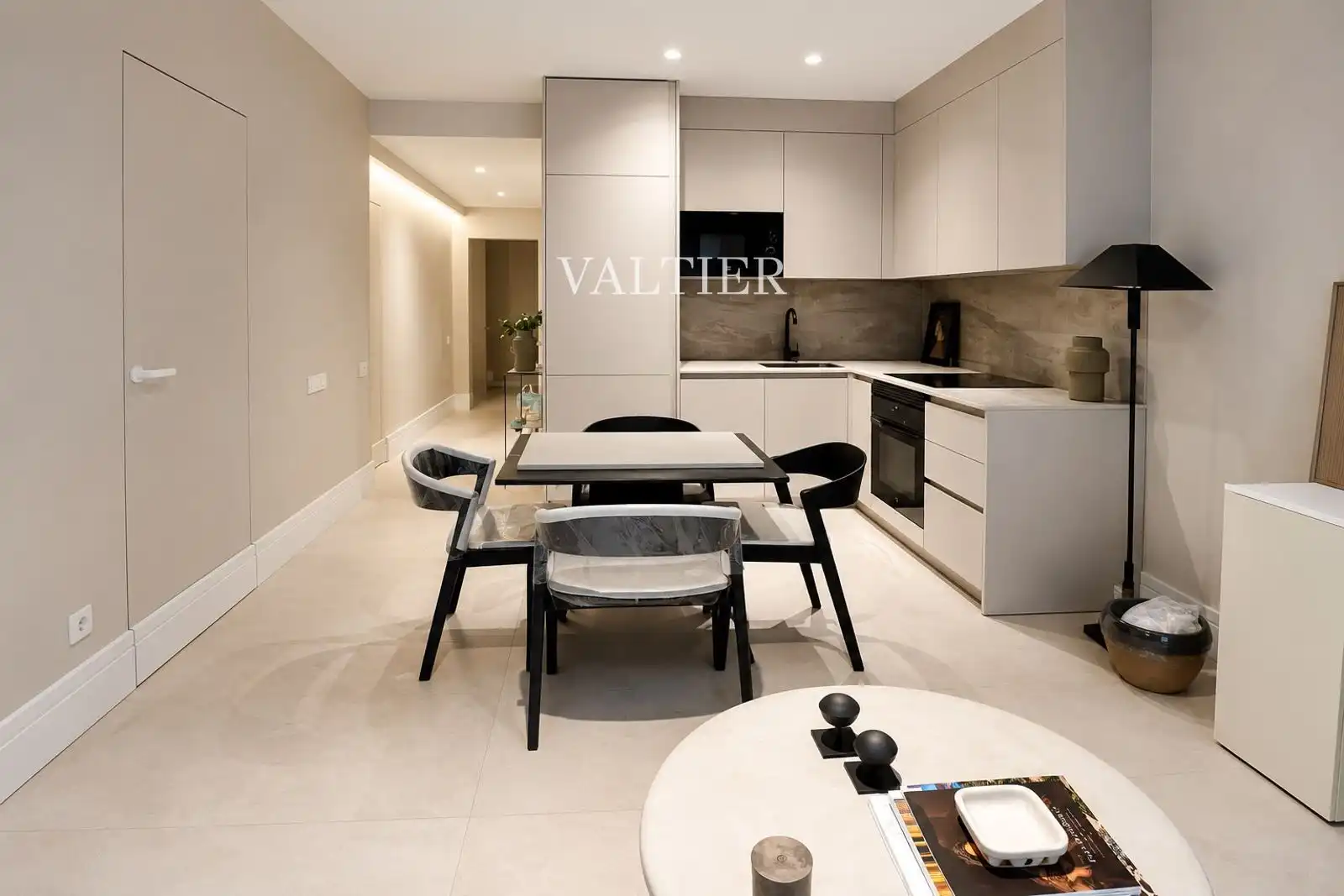 Kitchen of Flat for rent in Madrid  with Air Conditioner and Furnished