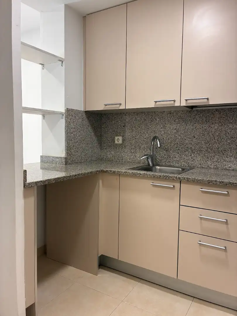 Cocina de Piso en venta en Girona con Calefacción