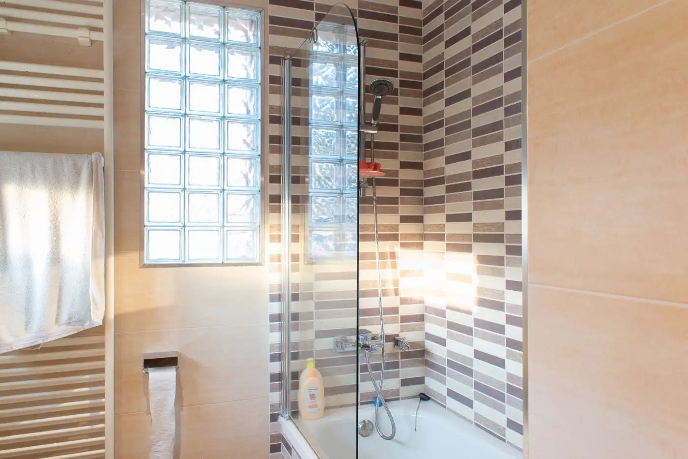 Baño de Casa o chalet en venta en Roda de Berà con Aire acondicionado, Calefacción y Jardín privado