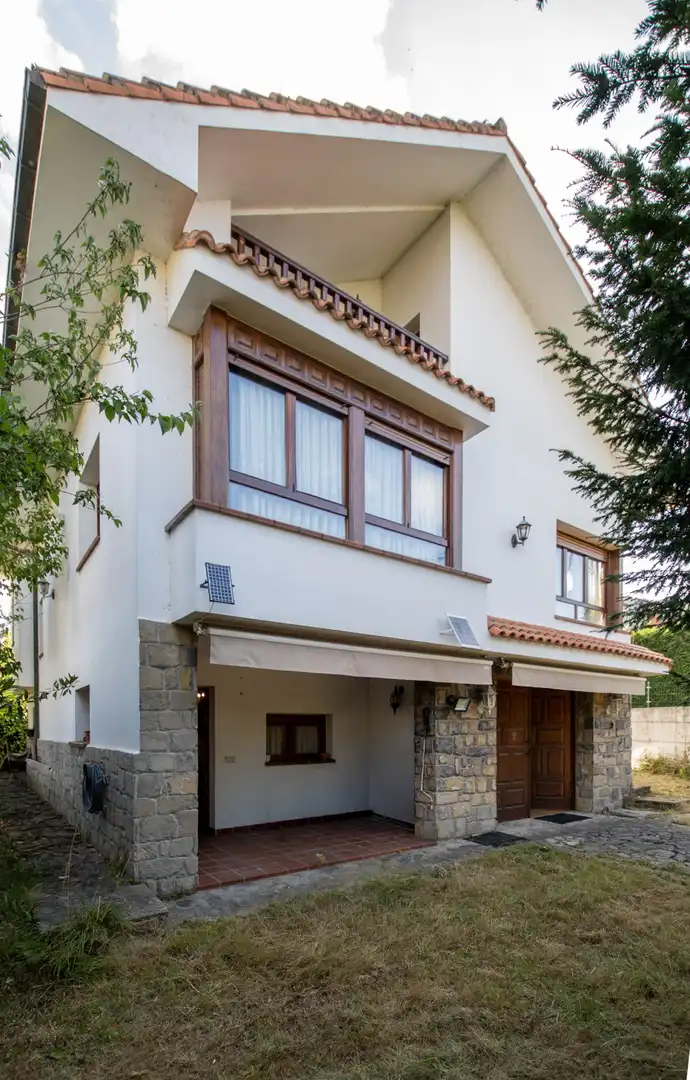 Vista exterior de Casa o chalet en venta en Villaviciosa con Calefacción, Terraza y Trastero