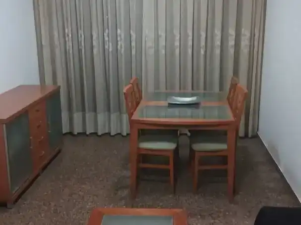 Menjador de Pis en venda en Silla amb Aire condicionat, Terrassa i Balcó