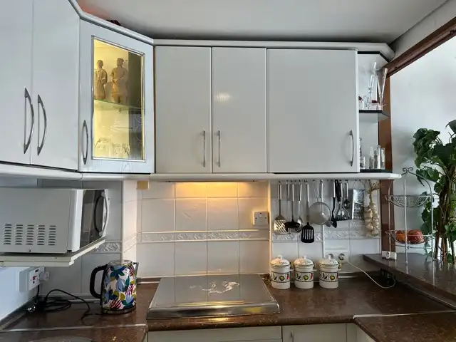 Cuina de Apartament en venda en Torremolinos amb Traster, Balcó i Piscina comunitària