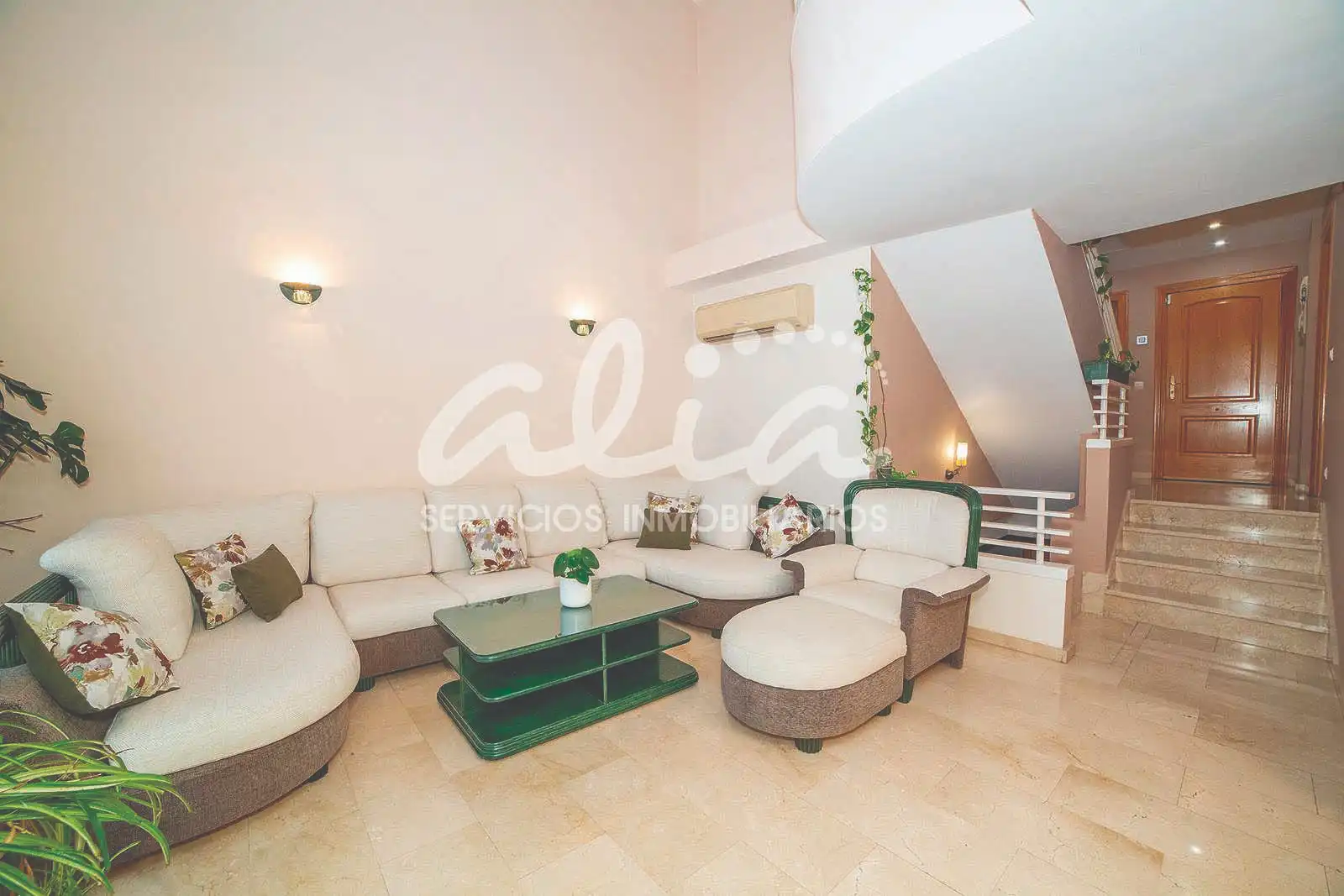 Sala de estar de Casa adosada en venta en Pinto con Aire acondicionado, Calefacción y Terraza