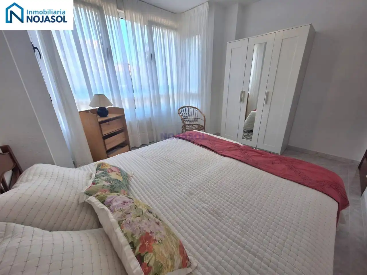Dormitori de Apartament de lloguer en Noja amb Calefacció, Jardí privat i Terrassa