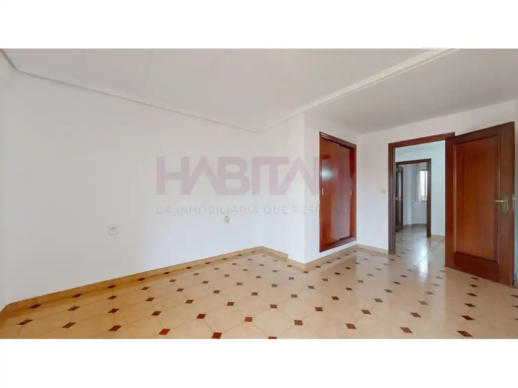 Bedroom of Flat for sale in Valencia  with Balcony